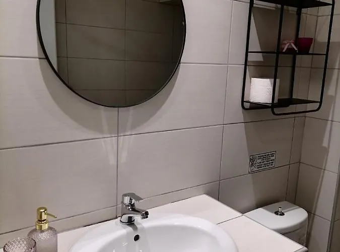 D House شقة يميناريا